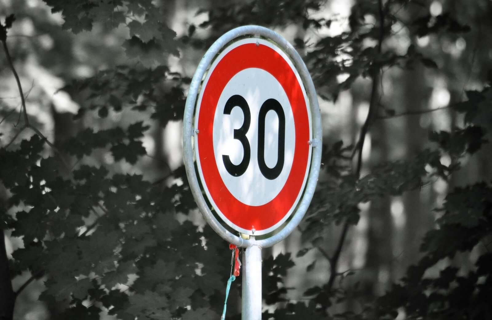 Panneau de circulation limité à 30km/h
